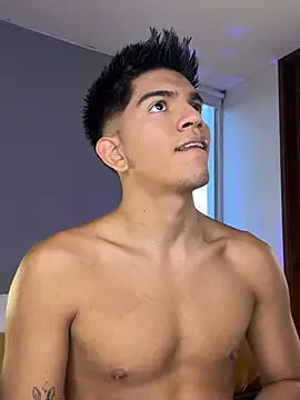 santiago 01 online show from 01.11.26