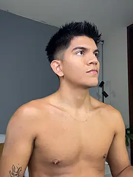 santiago 01 online show from 02.13.26