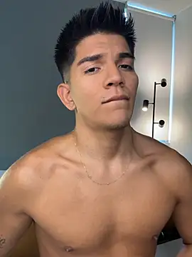 santiago 01 online show from 02.23.26