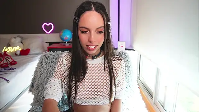 Dayna Nebula online show from 02.20.25