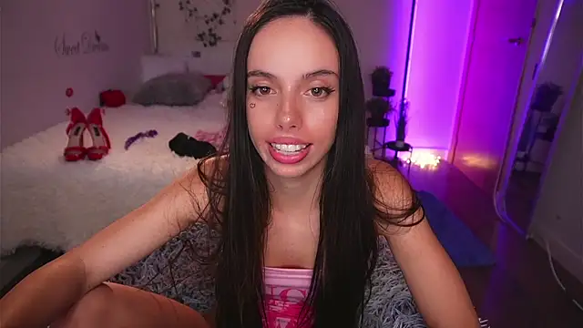 Dayna Nebula online show from 09.29.25