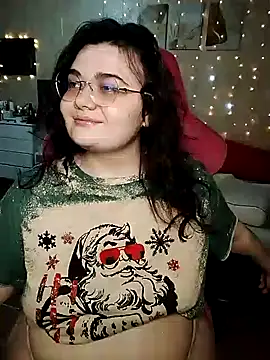 Snapshot of DenisHailey chatting on 02.20.25 DenisHailey online show from 02.20.25