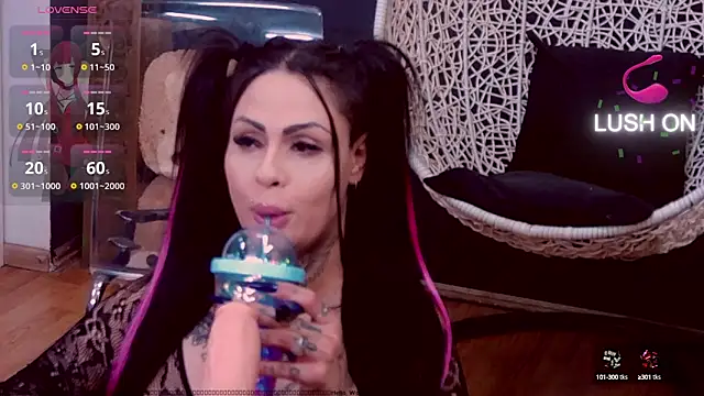 DeniSalome online show from 02.04.25