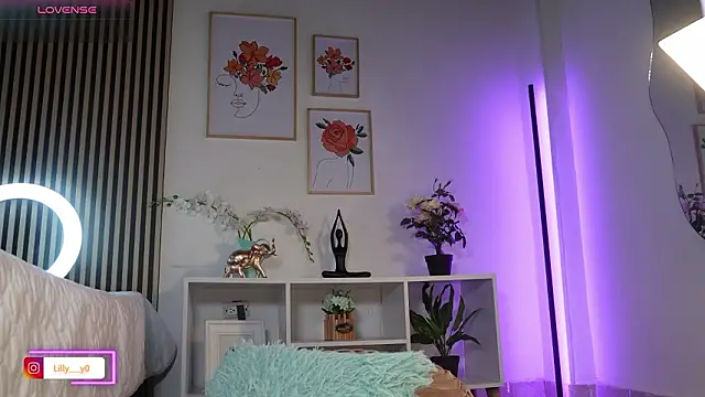 LillyDolls23 online show from 03.26.26