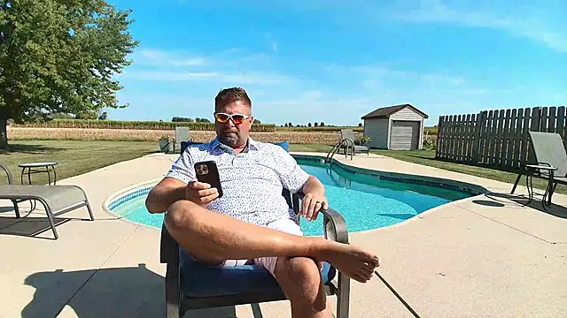 Snapshot of originalhempfarmer chatting on 09.30.25 originalhempfarmer online show from 09.30.25