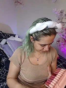 NaomiShimizu online show from 11.10.25