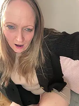 HoneyBluex online show from 02.03.25