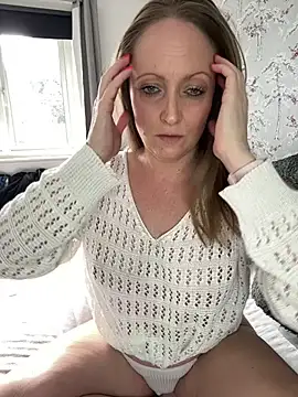 HoneyBluex online show from 02.24.25