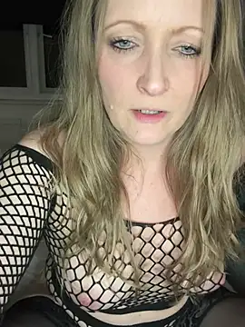 HoneyBluex online show from 03.10.25