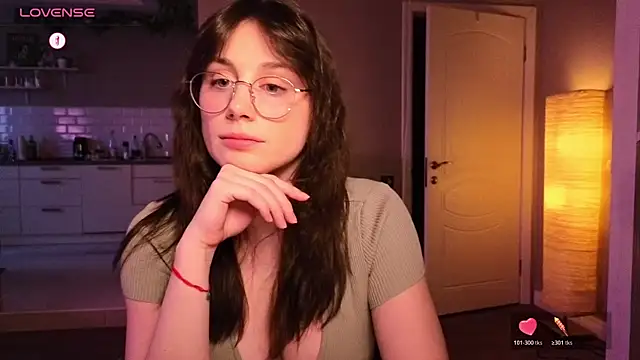 moon deity  online show from 04.12.26