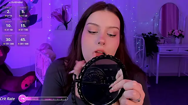 CoralineKeyns online show from 01.06.25