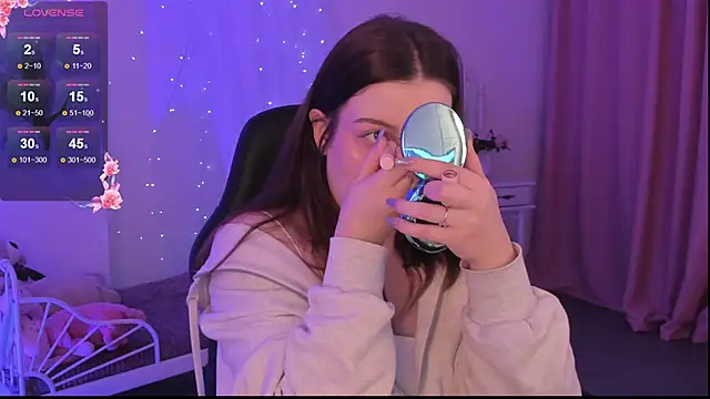 CoralineKeyns online show from 02.08.25