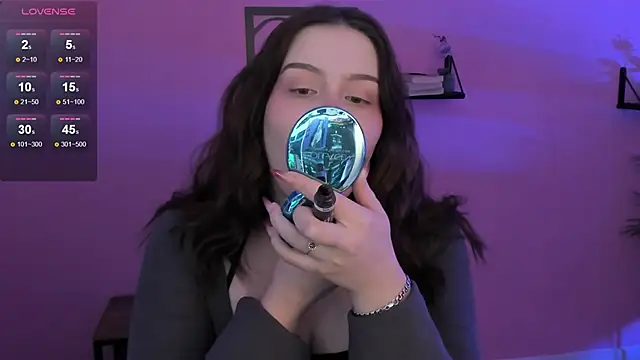 CoralineKeyns online show from 02.19.25