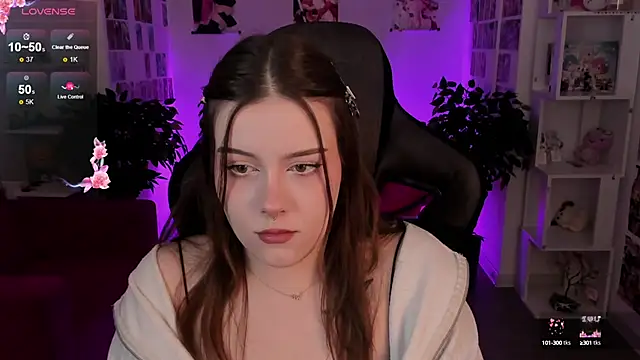 CoralineKeyns online show from 03.10.25