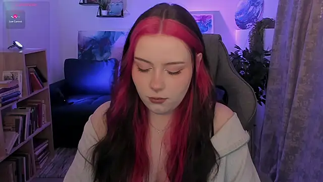 CoralineKeyns online show from 03.25.26