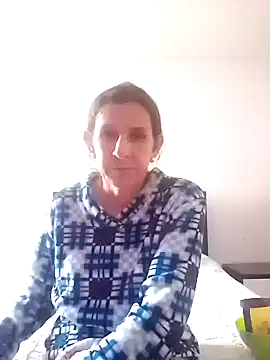 Snapshot of Cameron_puppy chatting on 10.11.25 Cameron puppy online show from 10.11.25