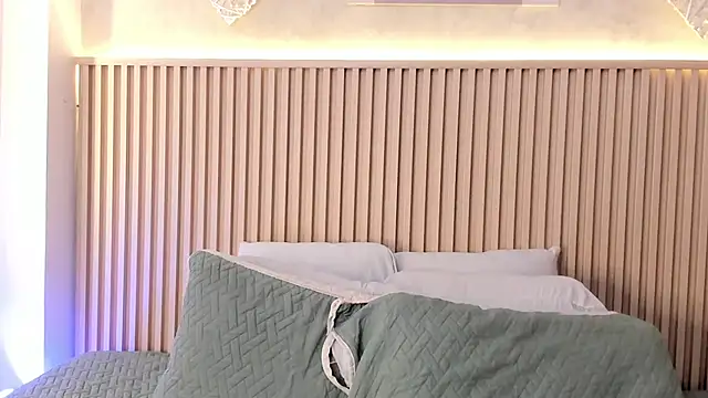 daiana curly online show from 01.09.26