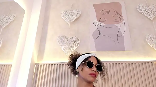 daiana curly online show from 03.22.26