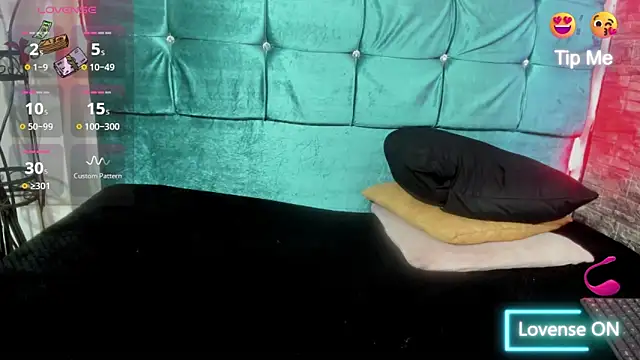 Snapshot of Cloee66 chatting on 12.03.25 Cloee66 online show from 12.03.25