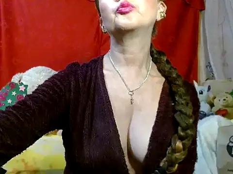 Snapshot of hottieperla chatting on 05.25.26 hottieperla online show from 05.25.26