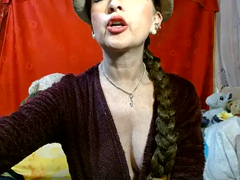 Snapshot of hottieperla chatting on 06.27.26 hottieperla online show from 06.27.26