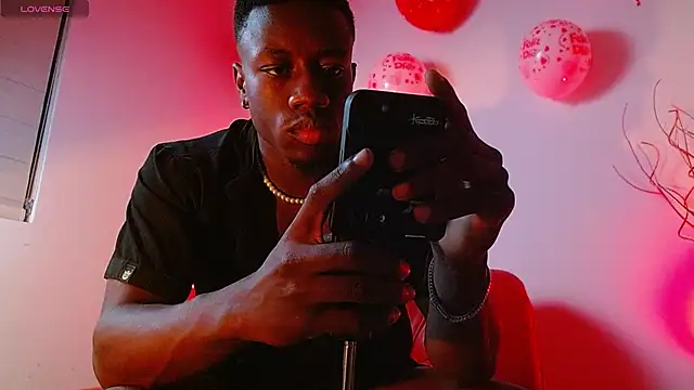 Snapshot of mike_wallace chatting on 02.14.25 mike wallace online show from 02.14.25