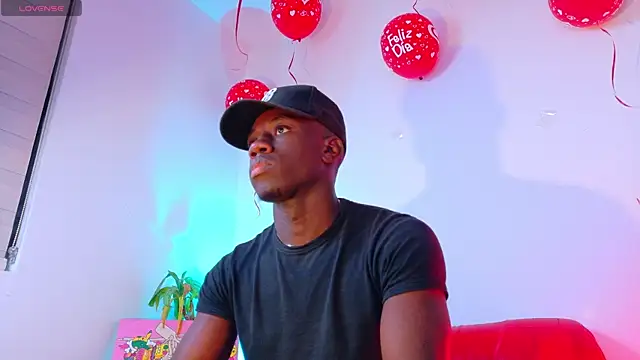 Snapshot of mike_wallace chatting on 03.04.25 mike wallace online show from 03.04.25