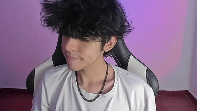 Snapshot of Alan26_ chatting on 01.20.25 Alan26 online show from 01.20.25