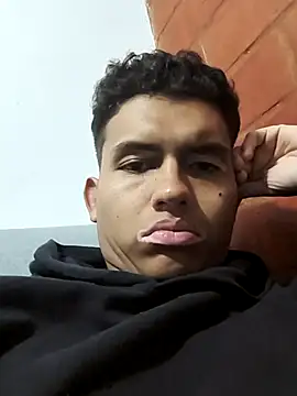 Snapshot of xrobXstax chatting on 03.18.25 xrobXstax online show from 03.18.25