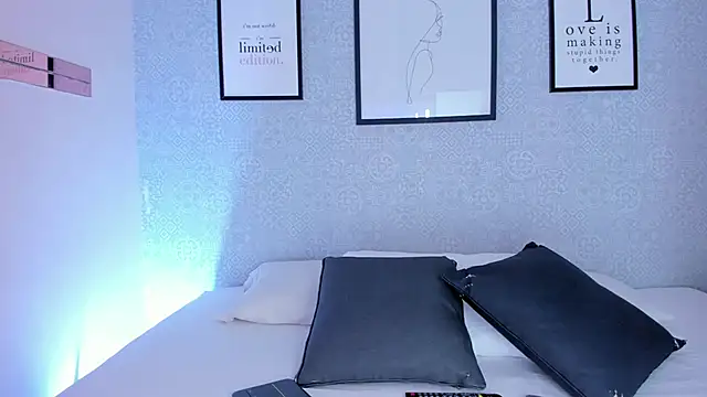 Natasha harper online show from 10.24.25