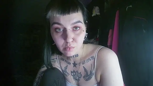 Snapshot of MoorderxDoll chatting on 01.09.25 MoorderxDoll online show from 01.09.25