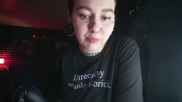 Snapshot of MoorderxDoll chatting on 02.09.25 MoorderxDoll online show from 02.09.25