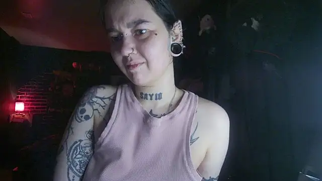 Snapshot of MoorderxDoll chatting on 02.16.25 MoorderxDoll online show from 02.16.25