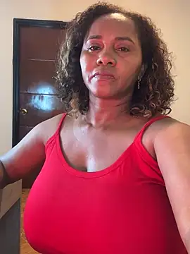 AliciaMiilf online show from 02.18.25