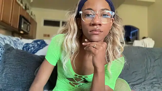 cutiesigh online show from 10.09.25