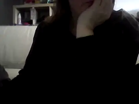 Snapshot of DragoneSFR chatting on 01.27.25 DragoneSFR online show from 01.27.25