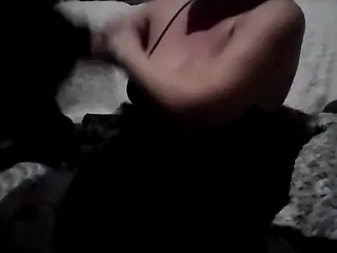 Snapshot of DragoneSFR chatting on 01.27.25 DragoneSFR online show from 01.27.25