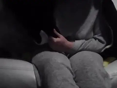 Snapshot of DragoneSFR chatting on 02.23.25 DragoneSFR online show from 02.23.25