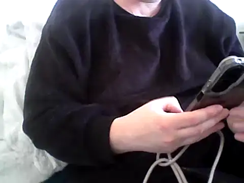 Snapshot of DragoneSFR chatting on 03.05.25 DragoneSFR online show from 03.05.25