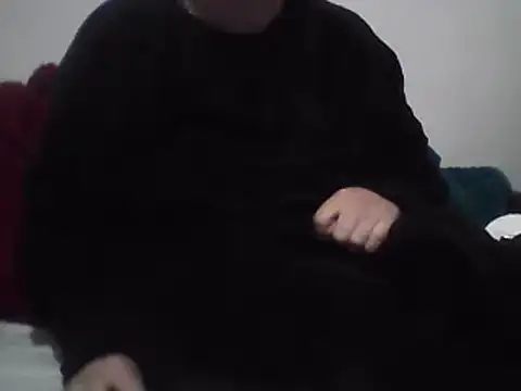 Snapshot of DragoneSFR chatting on 03.12.25 DragoneSFR online show from 03.12.25