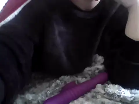 Snapshot of DragoneSFR chatting on 03.16.25 DragoneSFR online show from 03.16.25