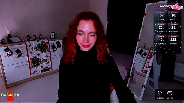 Snapshot of LeylaNoiry chatting on 12.22.24 LeylaNoiry online show from 12.22.24
