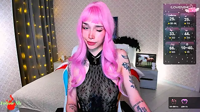 Snapshot of LeylaNoiry chatting on 01.22.25 LeylaNoiry online show from 01.22.25
