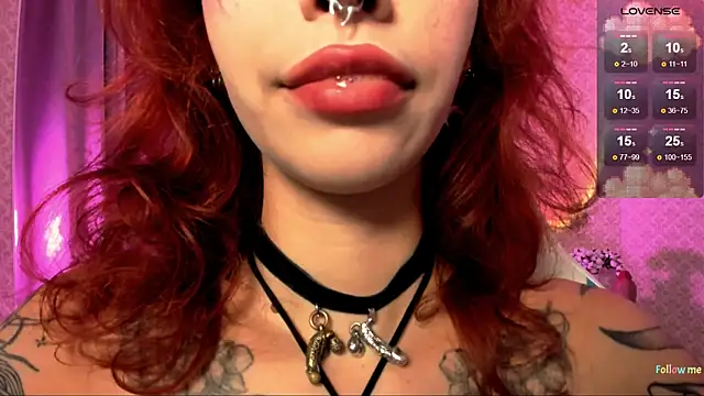 Snapshot of LeylaNoiry chatting on 10.14.25 LeylaNoiry online show from 10.14.25