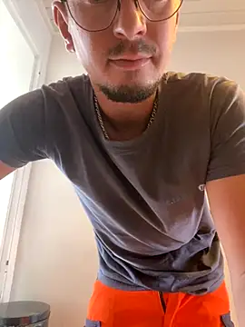 sunsylvain online show from 10.20.25