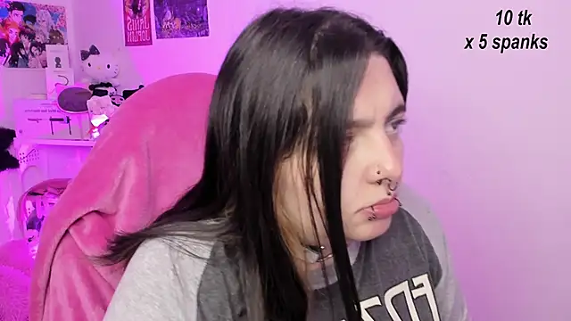 Sachi Meow online show from 10.18.25