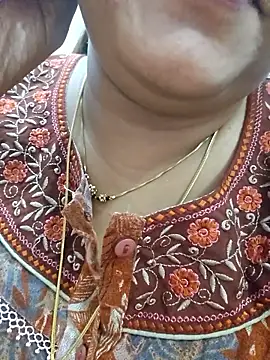 Snapshot of Marathi_rohini1 chatting on 10.24.25 Marathi rohini1 online show from 10.24.25