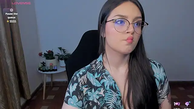 Snapshot of anaveleeez chatting on 01.30.25 anaveleeez online show from 01.30.25