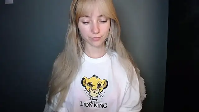 LuciaYoung online show from 11.22.25