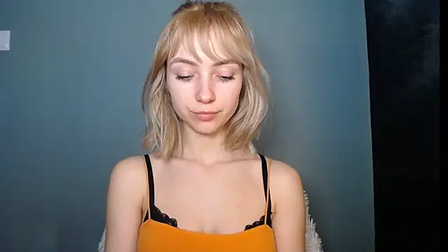 LuciaYoung online show from 03.07.26